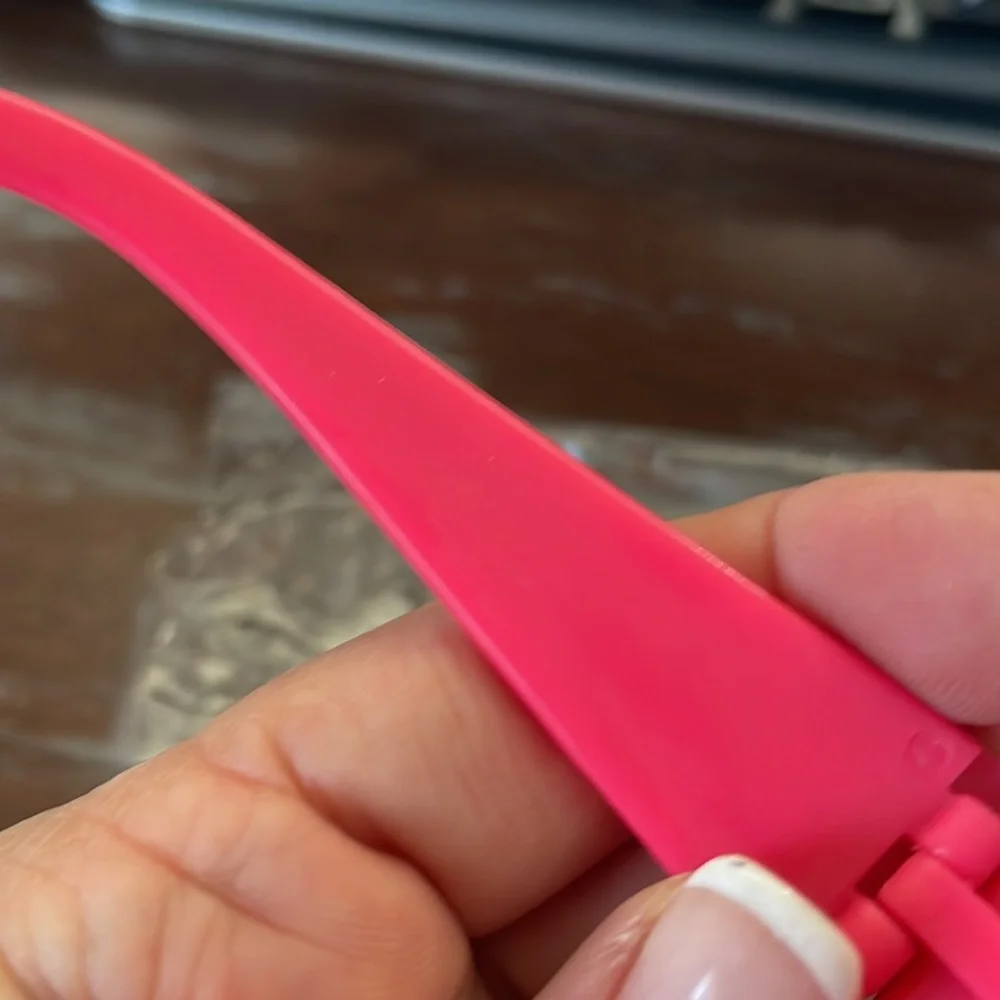 Kids hot pink sunglasses IOP